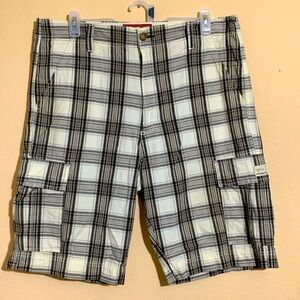 Levi's Squared Men’s Cargo Shorts, size 38